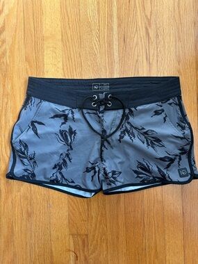 Tentree Board Shorts Women's Large Lowrise